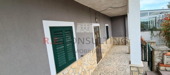 Дом с 7 комнатами в Мартина Франка, Италия № 163348 26