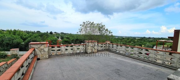 Дом с 7 комнатами в Мартина Франка, Италия № 163348 27