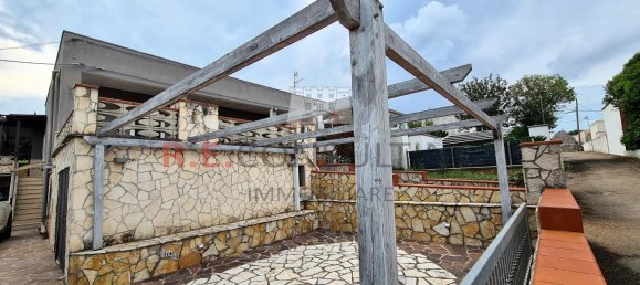 Дом с 7 комнатами в Мартина Франка, Италия № 163348 4