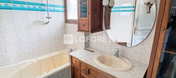 3 bedrooms House in Vitry-sur-Seine, France No. 188211 6