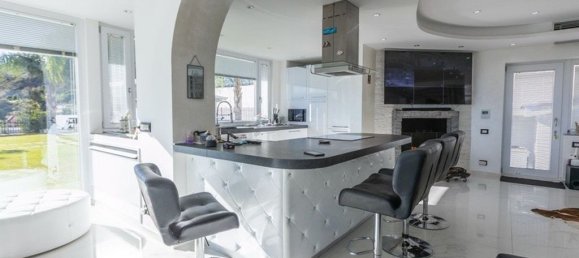 4 Schlafzimmer Villa in Palermo, Italy, Nr. 102106 16