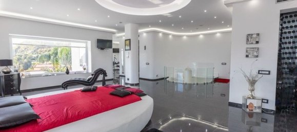 4 Schlafzimmer Villa in Palermo, Italy, Nr. 102106 13