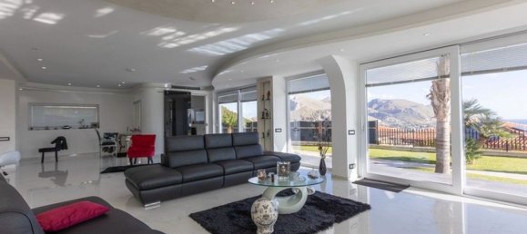 4 Schlafzimmer Villa in Palermo, Italy, Nr. 102106 14