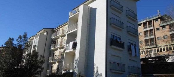 Квартира с 4 комнатами в Фьюджи, Италия № 216177 18