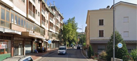 Квартира с 4 комнатами в Фьюджи, Италия № 216177 55