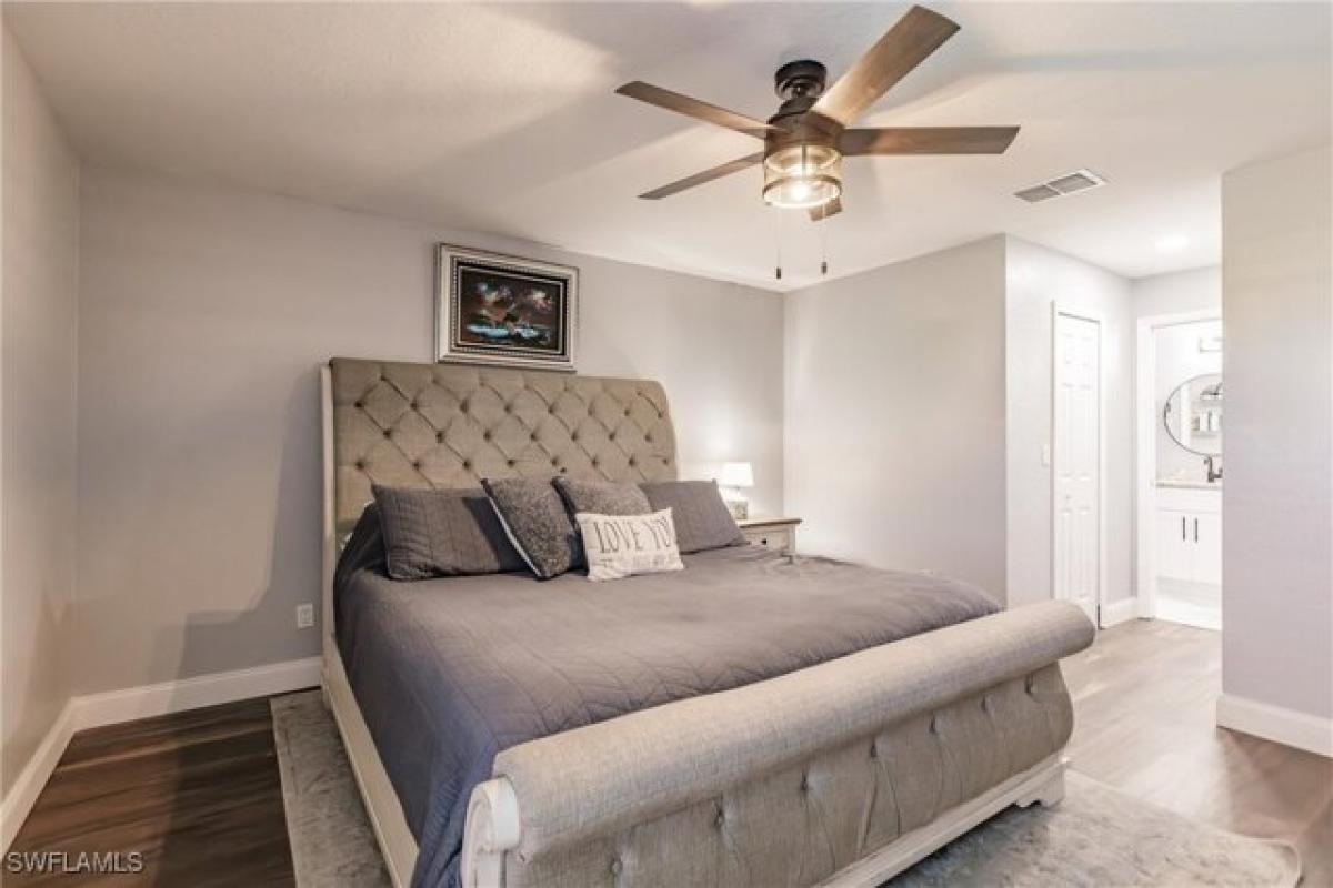 4 bedrooms House in Cape Coral, USA No. 378061