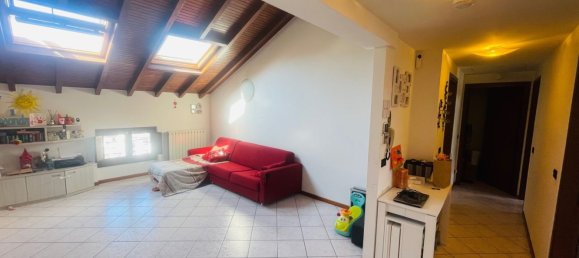 3-salle Appartement à Como, Italy No. 229906 3