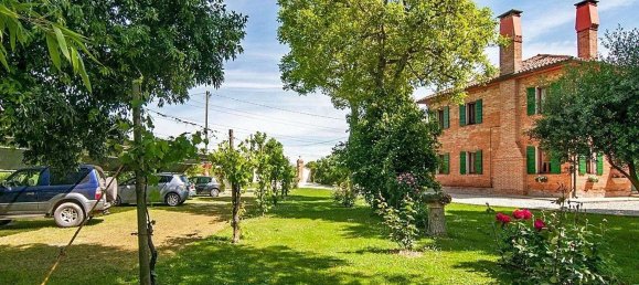 1 Schlafzimmer Villa in Mira, Italy, Nr. 330484 4