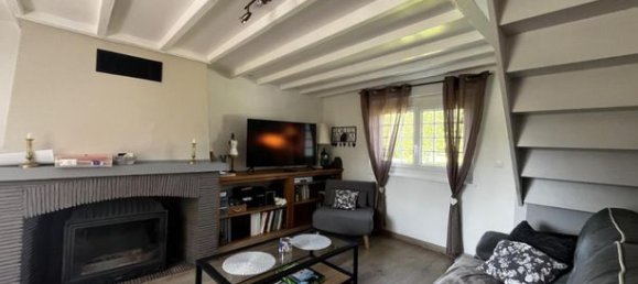 2 Schlafzimmer Villa in Brionne, France, Nr. 359965 5
