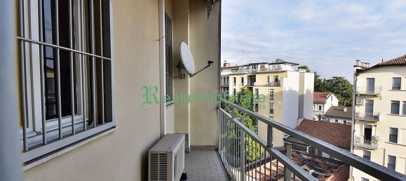 5 rooms Apartment in Monza, Italy No. 143925 7