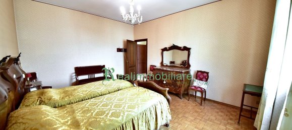 5 rooms Apartment in Monza, Italy No. 143925 3