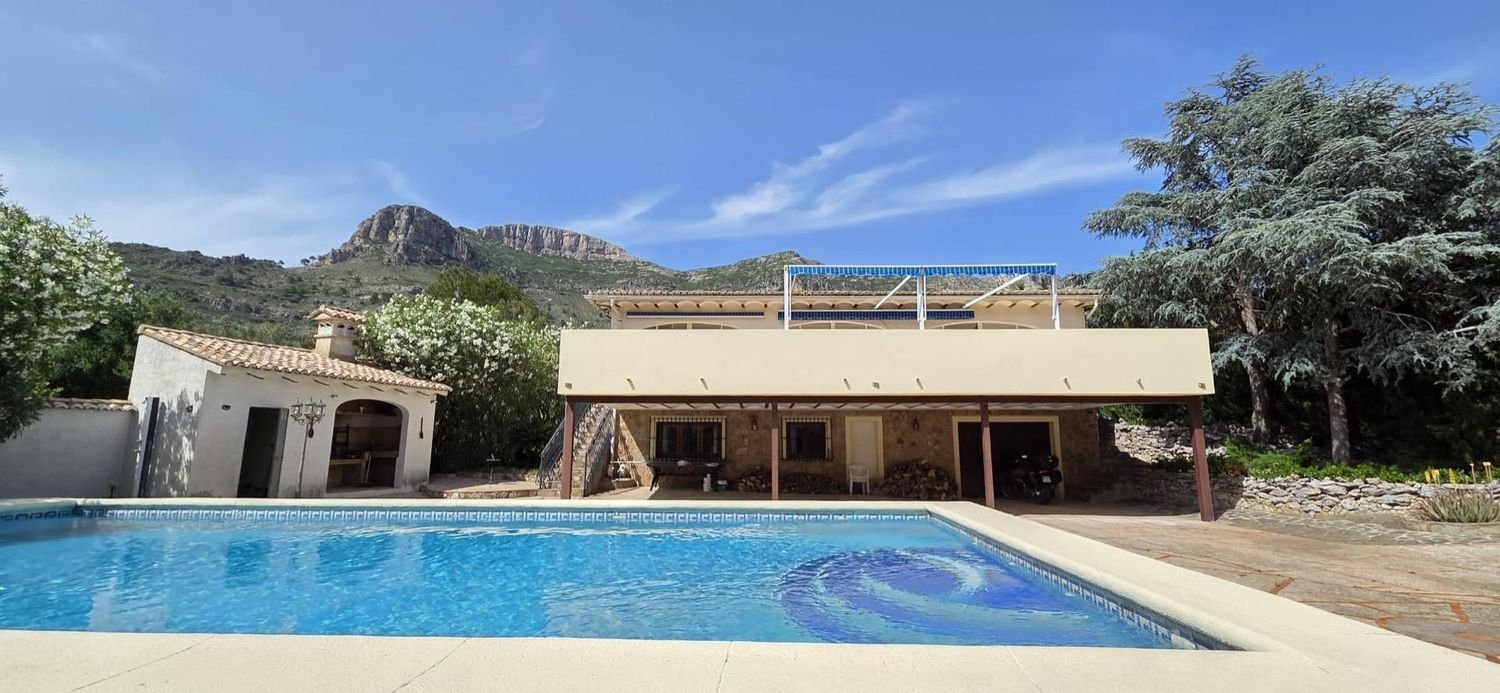 8 bedrooms House in Barx, Spain No. 128817