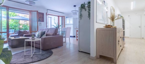 4 bedrooms Apartment in Milan, Italy No. 351665 3