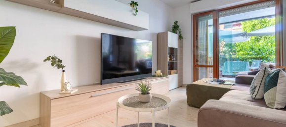 4 bedrooms Apartment in Milan, Italy No. 351665 11