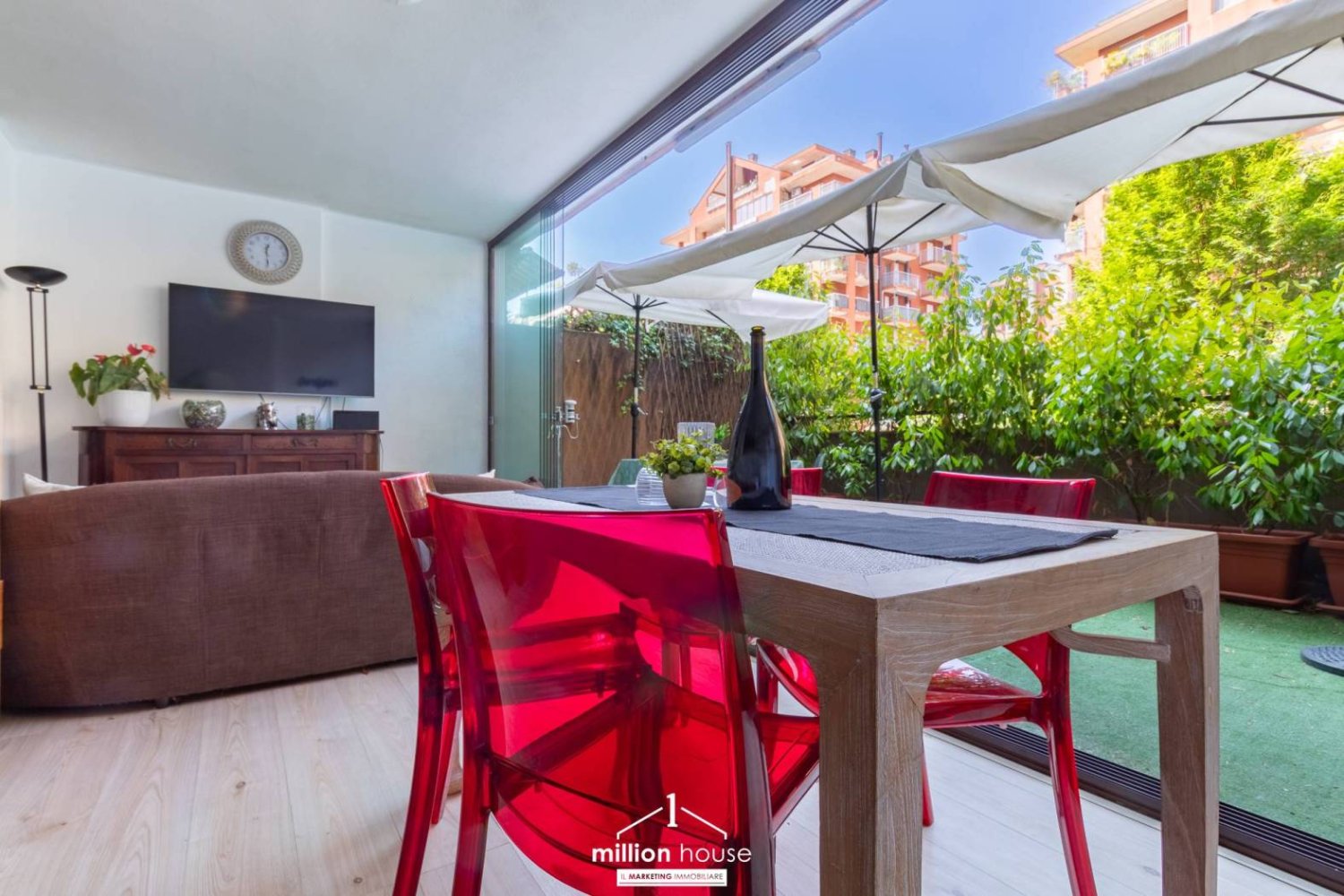 4 bedrooms Apartment in Milan, Italy No. 351665