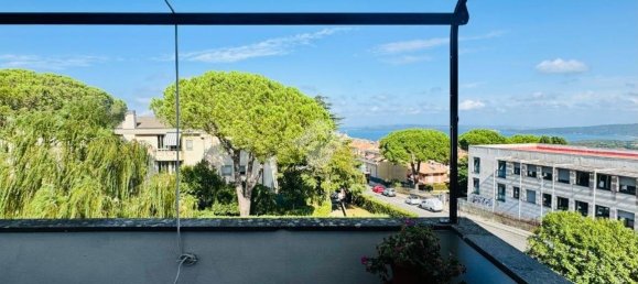 3 bedrooms Penthouse in Bracciano, Italy No. 318340 3
