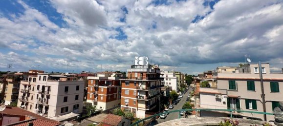 3 rooms Penthouse in Rome, Italy No. 32345 11