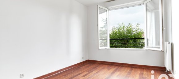 3 rooms Apartment in Guyancourt, France No. 317850 8