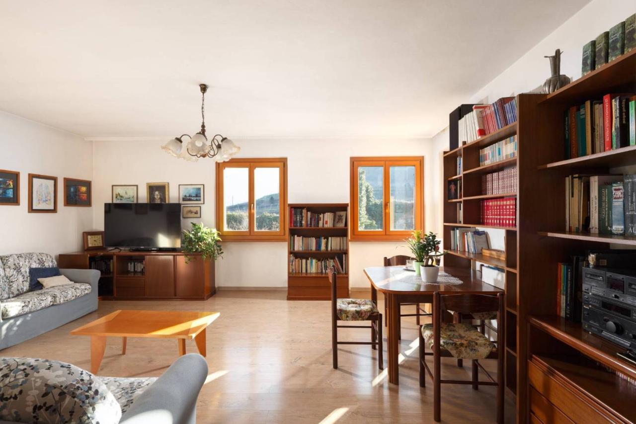 Apartamento de 5 habitaciónes en Vallelaghi, Italy No. 36856