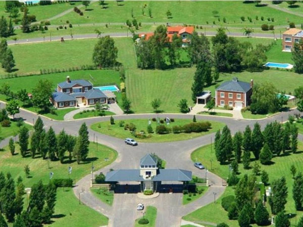  Land in Pilar, Argentina No. 44001