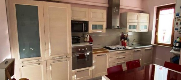 Квартира с 3 комнатами в Мателика, Италия № 154623 10