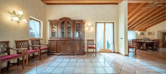 3 Schlafzimmer Haus in Mese, Italy, Nr. 377697 11
