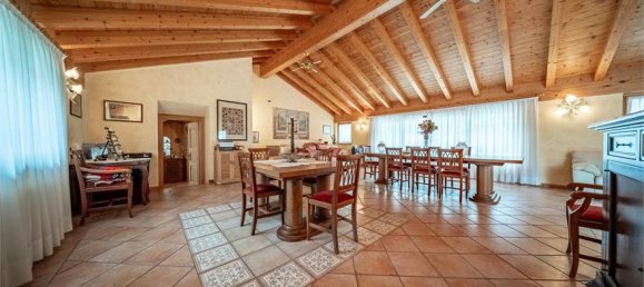 3 Schlafzimmer Haus in Mese, Italy, Nr. 377697 2
