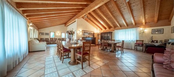 3 Schlafzimmer Haus in Mese, Italy, Nr. 377697 5