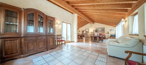 3 Schlafzimmer Haus in Mese, Italy, Nr. 377697 14