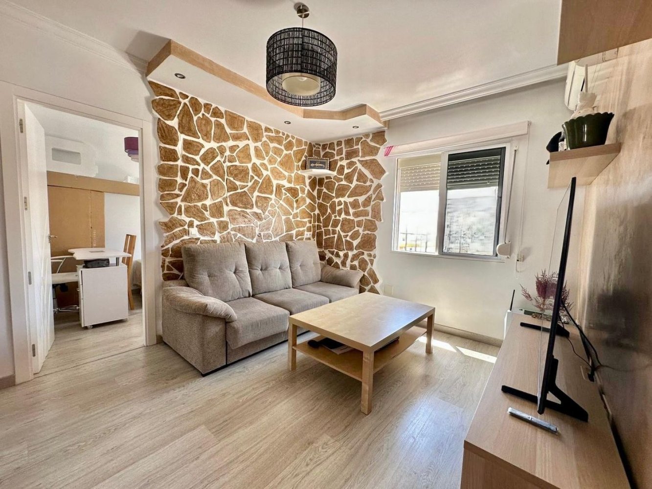 Apartamento de 3 dormitorios en Jerez de la Frontera, Spain No. 170696