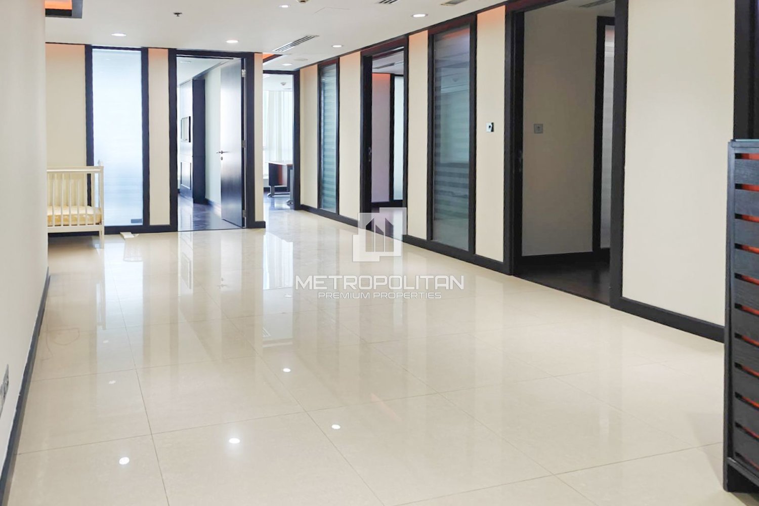 Escritório em Jumeirah Lake Towers, UAE 99.1 m² N.º 109120