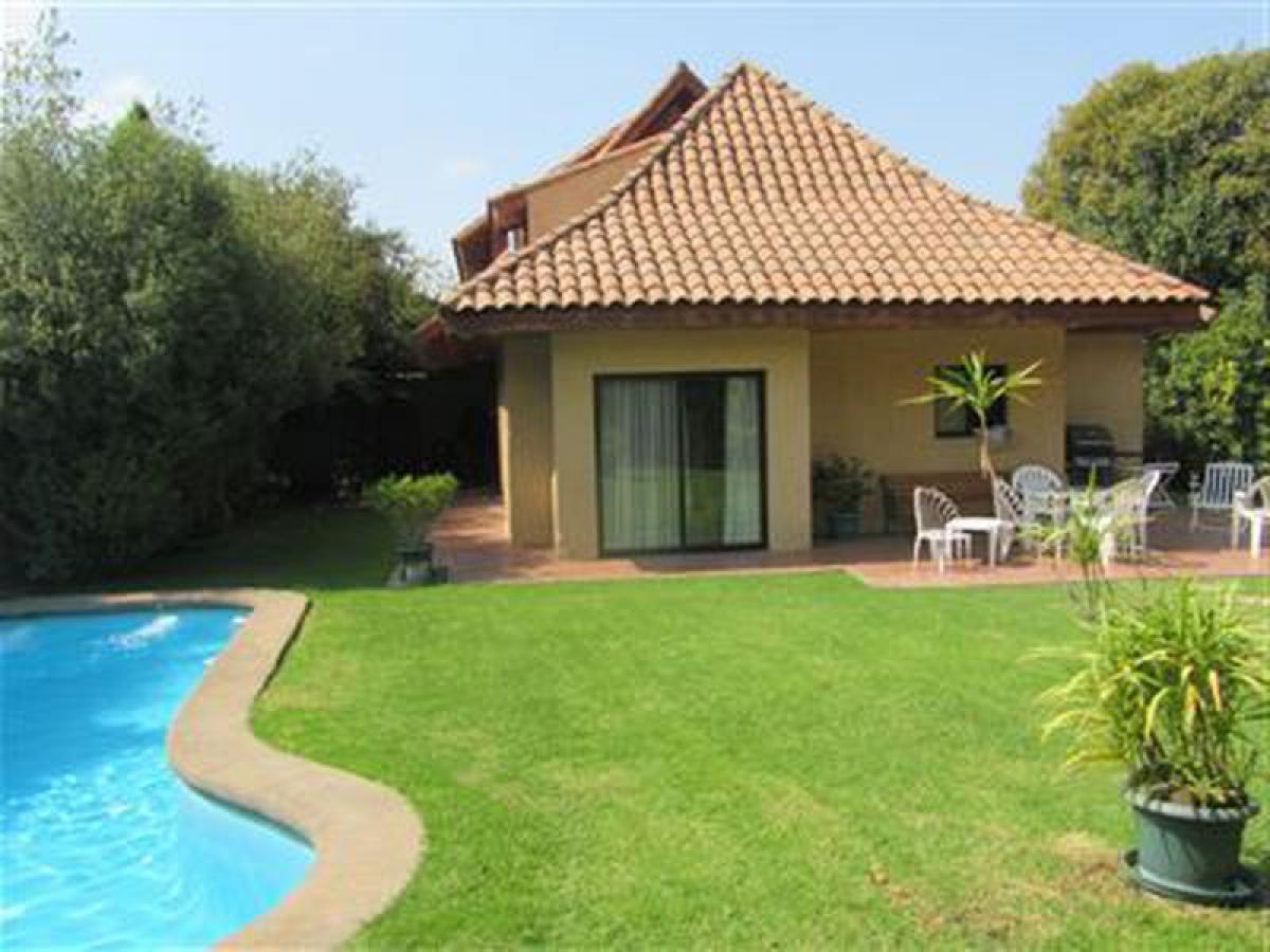 5 bedrooms House in Santiago, Chile No. 1831