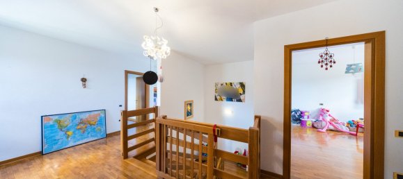 3 bedrooms Villa in Cinto Euganeo, Italy No. 345811 9