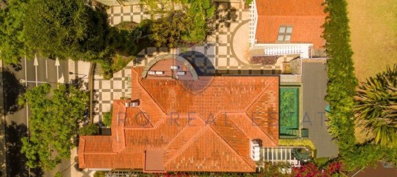 4 bedrooms Villa in Funchal, Portugal No. 140090 7