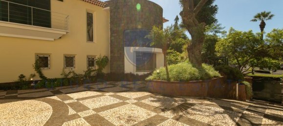 4 bedrooms Villa in Funchal, Portugal No. 140090 9
