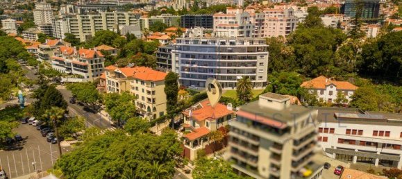 4 bedrooms Villa in Funchal, Portugal No. 140090 6