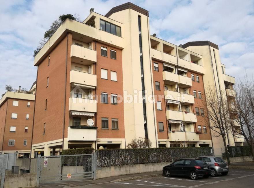 Apartamento T2 em Rho, Italy N.º 310702
