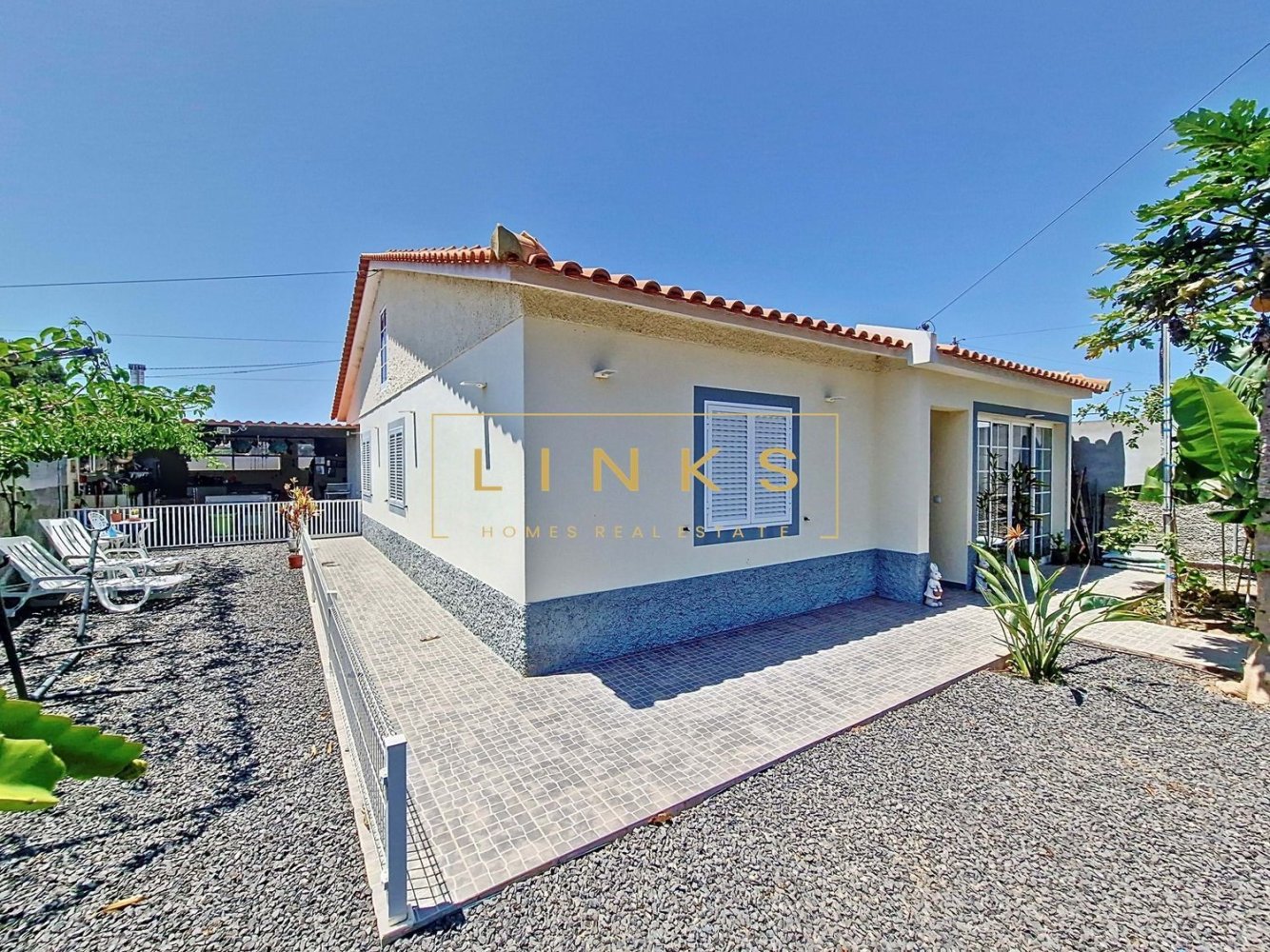 Дом с 3 спальнями в Порту Санту, Португалия № 146187