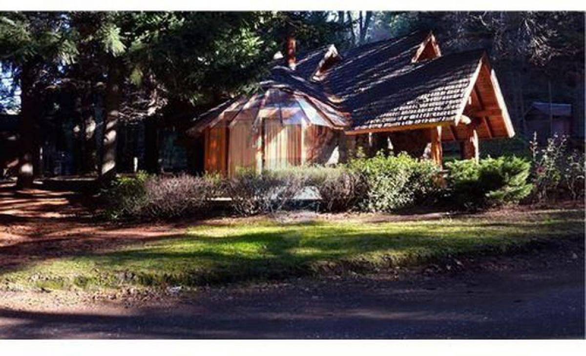 3 bedrooms House in Neuquen, Argentina No. 10651