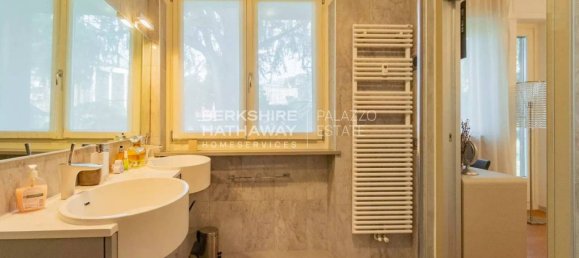 Квартира с 3 спальнями в Кампионе д’Италия, Италия № 59739 45