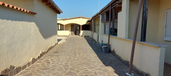 Квартира с 3 комнатами в Фьюмичино, Италия № 46216 19