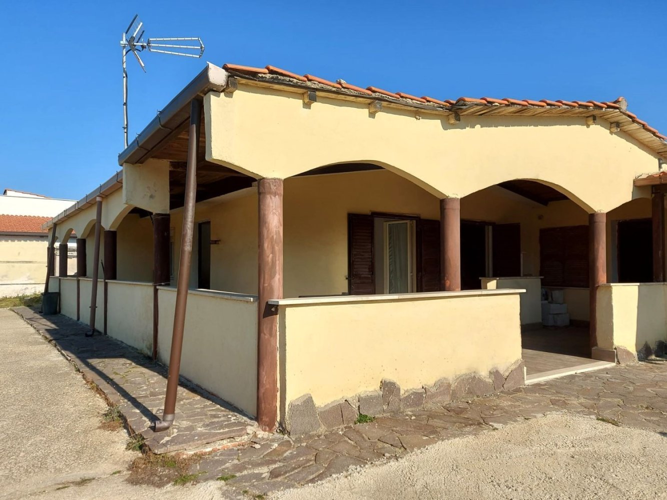 Квартира с 3 комнатами в Фьюмичино, Италия № 46216