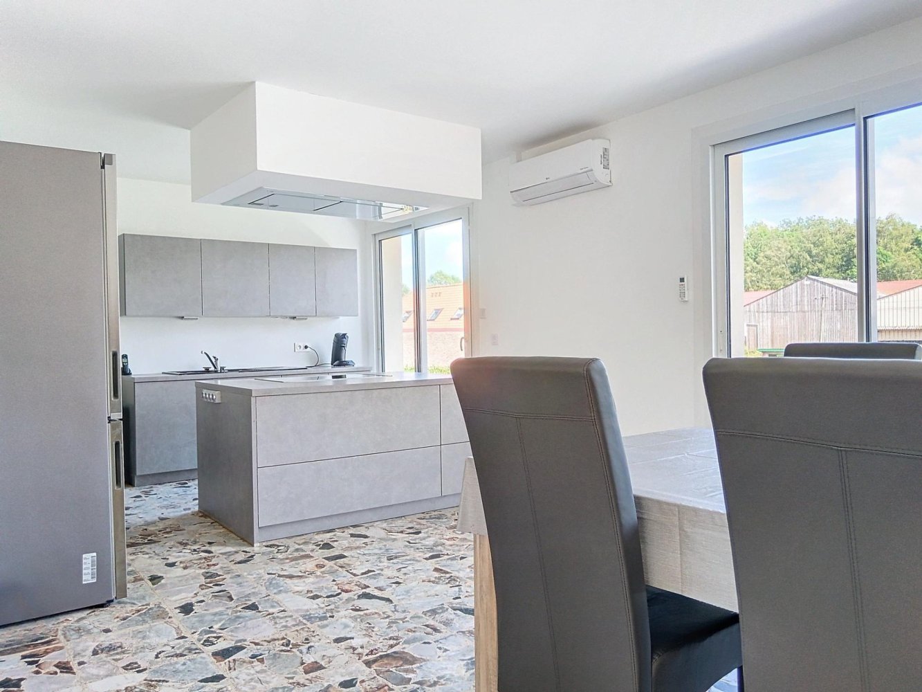 2 bedrooms House in Ames, France No. 215866