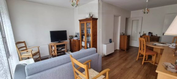 2 bedrooms Apartment in Montargis, France No. 92614 2