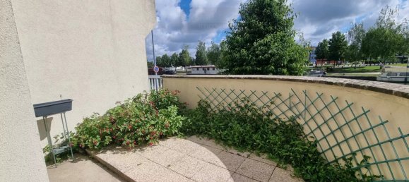 2 bedrooms Apartment in Montargis, France No. 92614 9