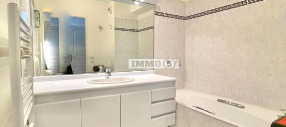 1 bedroom Apartment in Noisy-le-Grand, France No. 171454 5