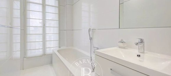 4 bedrooms Apartment in Versailles, France No. 173134 15