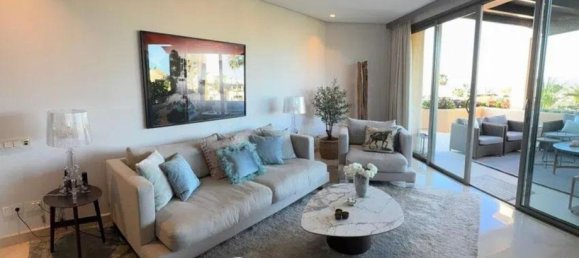 Ático de 2 dormitorios en Marbella, Spain No. 147487 7