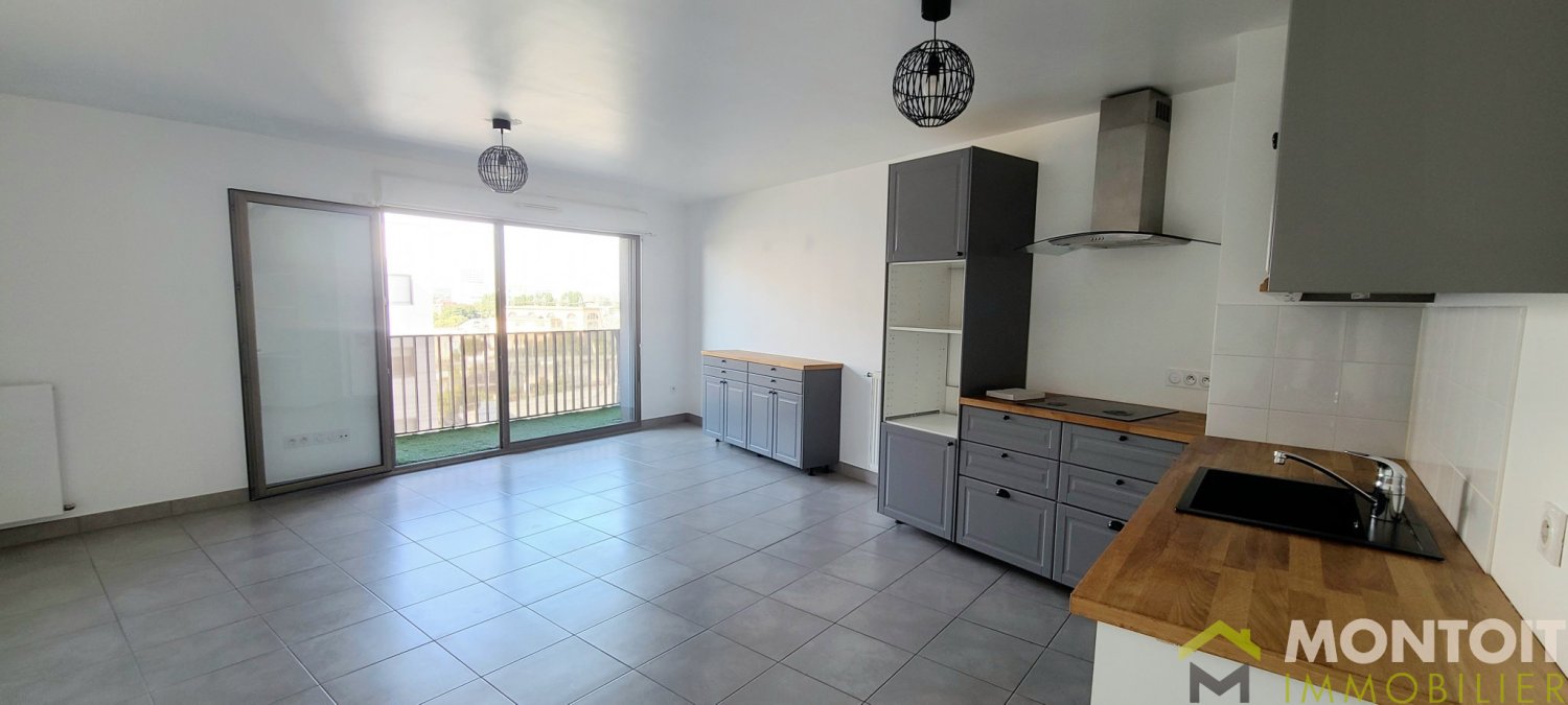 2 bedrooms Apartment in Vitry-sur-Seine, France No. 179000