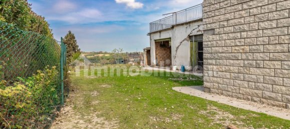 Дом с 4 спальнями в Терре Ровереше, Италия № 285832 5